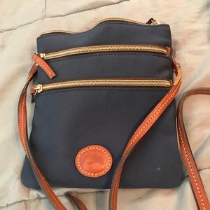 Crossbody purse